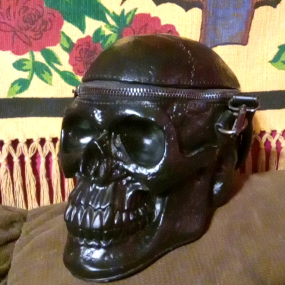 Killstar Gravedigger Skull Purse